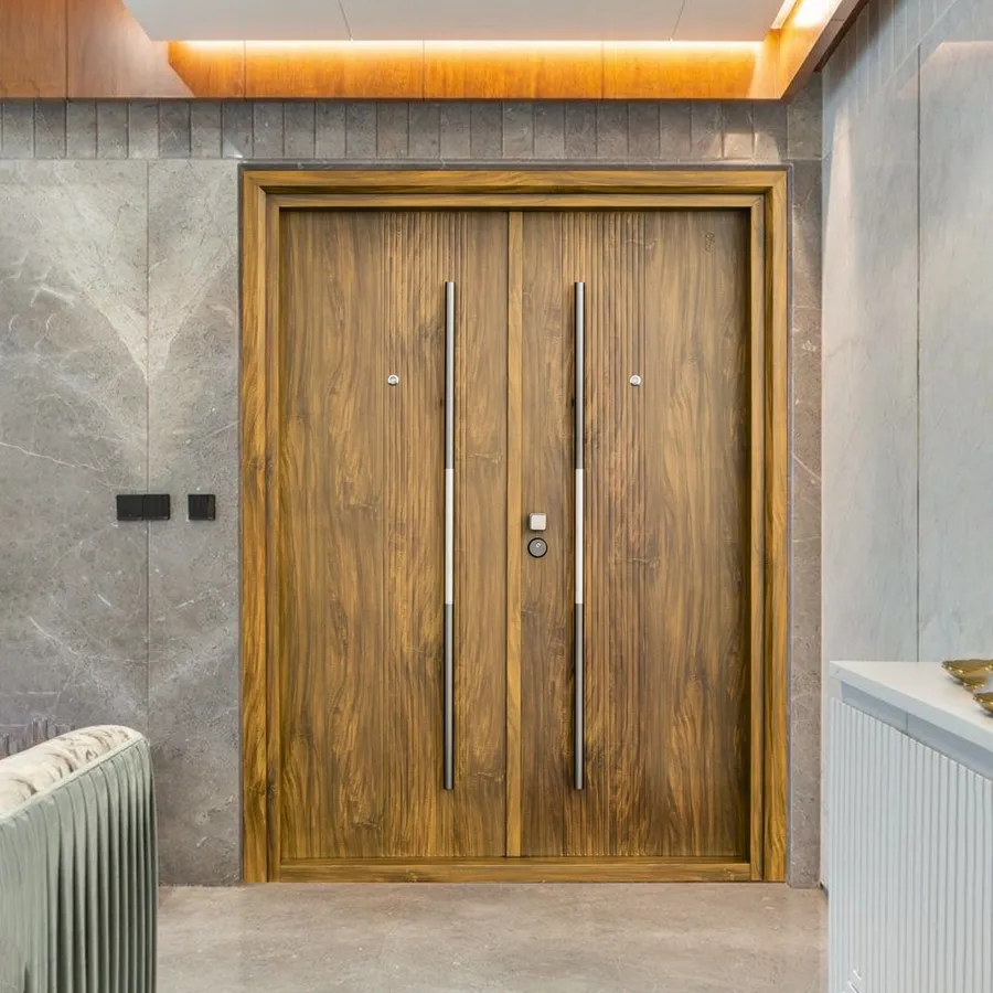 PTR 75 — steel door